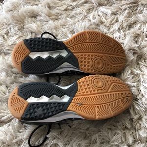 Asics Shoes - ASICS gel-rocket Women’s sz 8.5 volleyball shoes Asics Shoes - ASICS gel-rocket Women’s sz 8.5 volleyball shoes